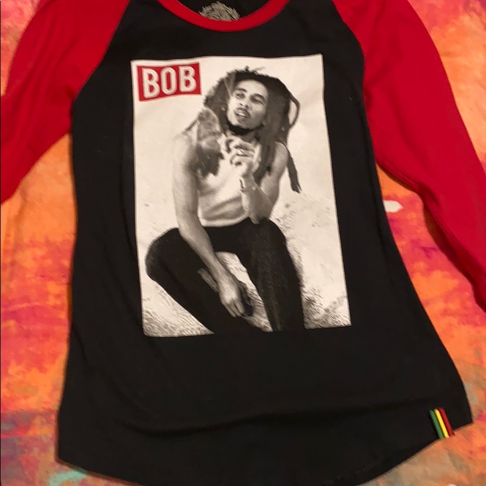 Tee shirt